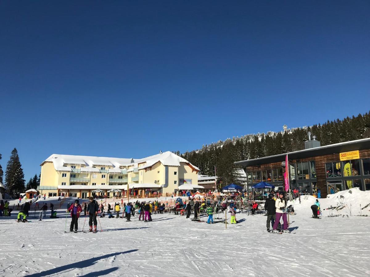 Ferienwohnung Feldberg Mit Whirlpool Direkt An Der Skipiste Dış mekan fotoğraf